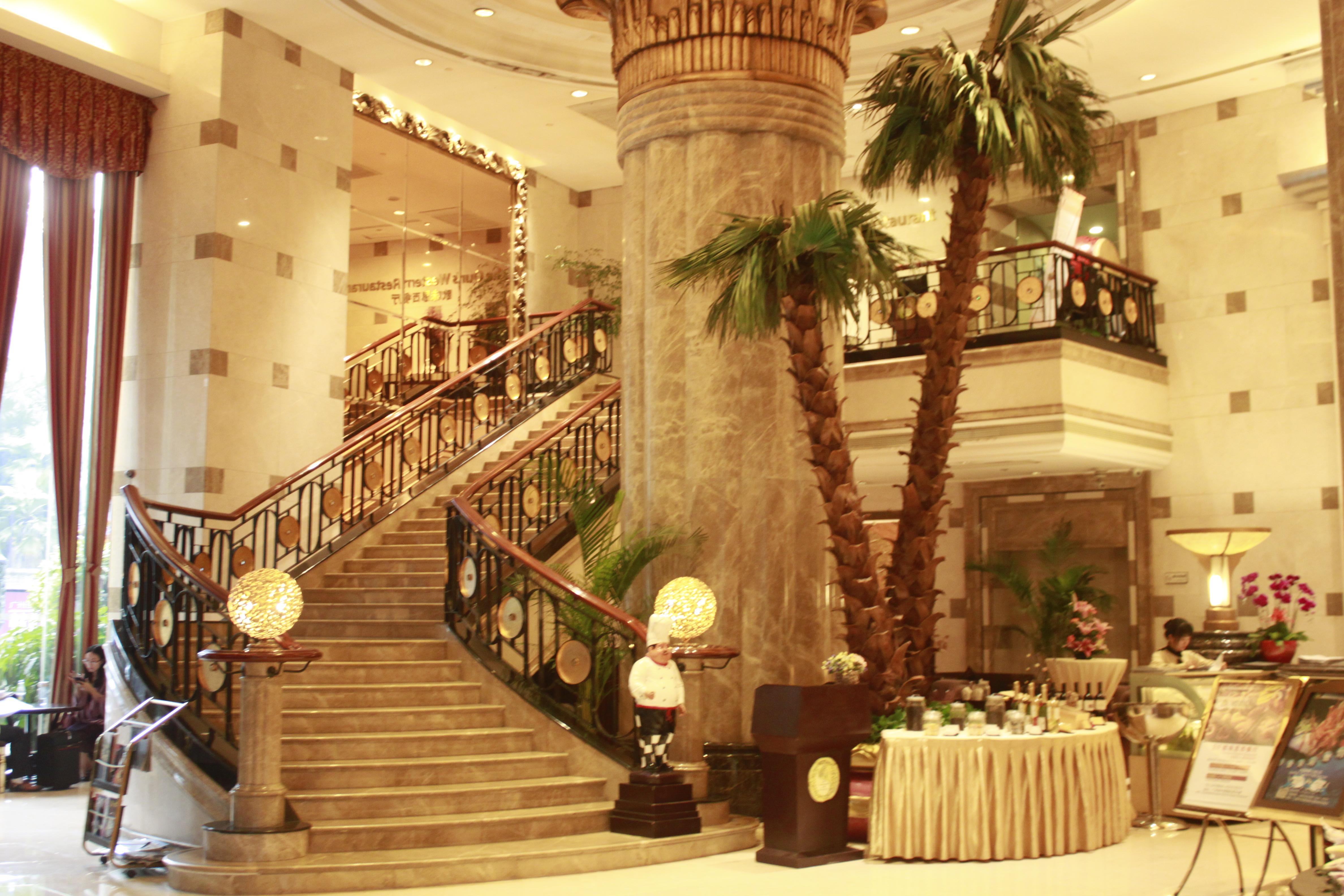 Royal Mediterranean Hotel Гуанчжоу Экстерьер фото