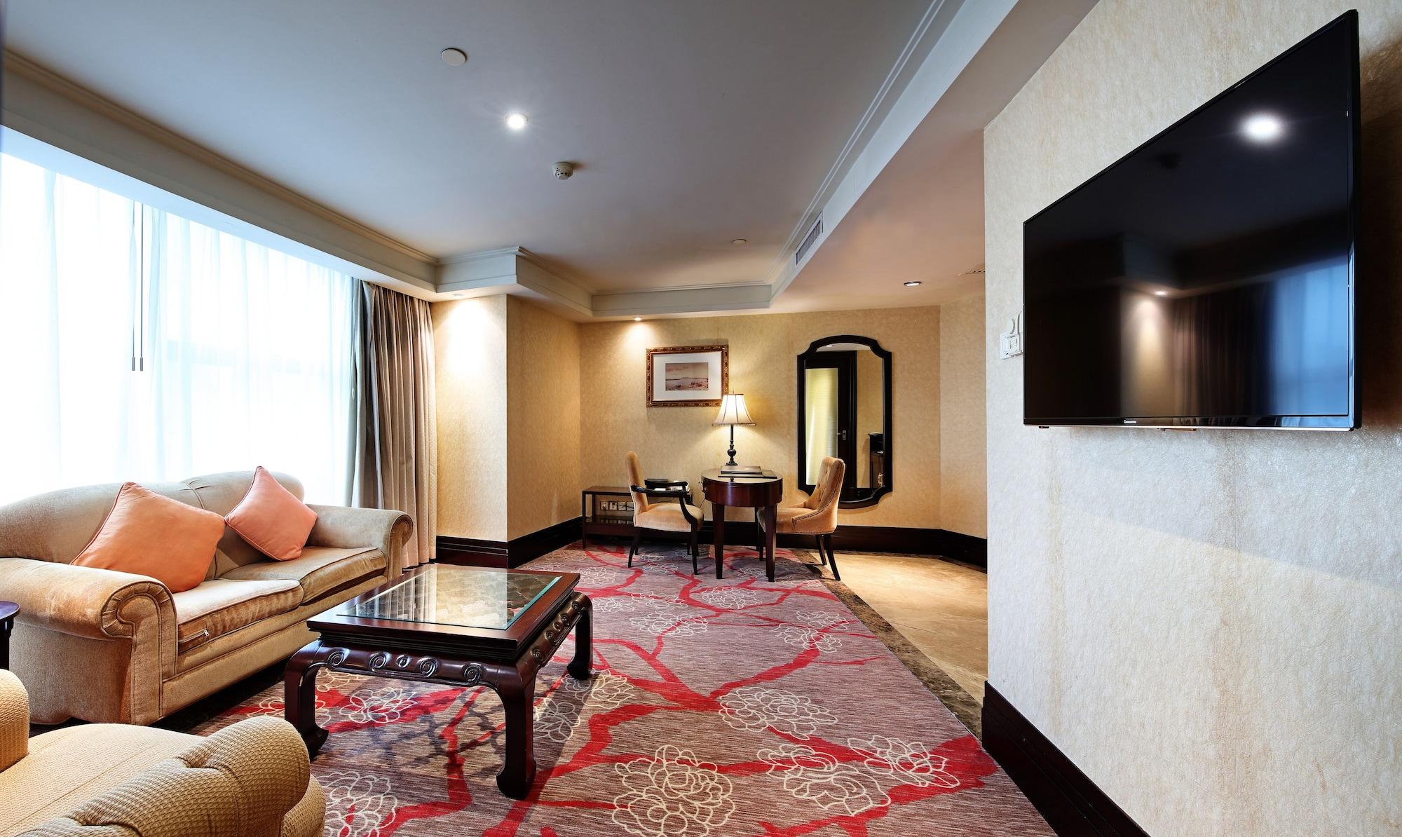 Royal Mediterranean Hotel Гуанчжоу Экстерьер фото