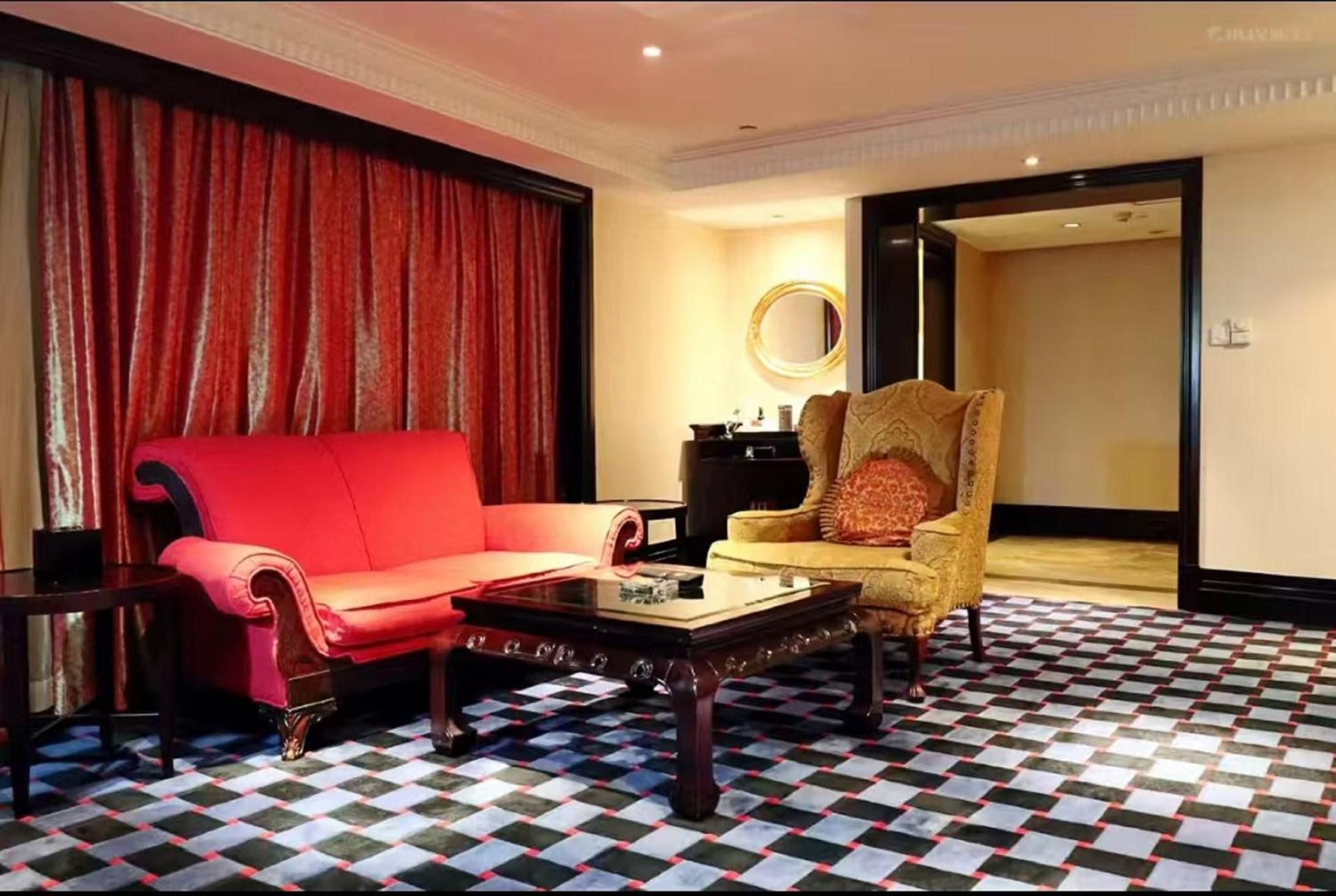 Royal Mediterranean Hotel Гуанчжоу Экстерьер фото