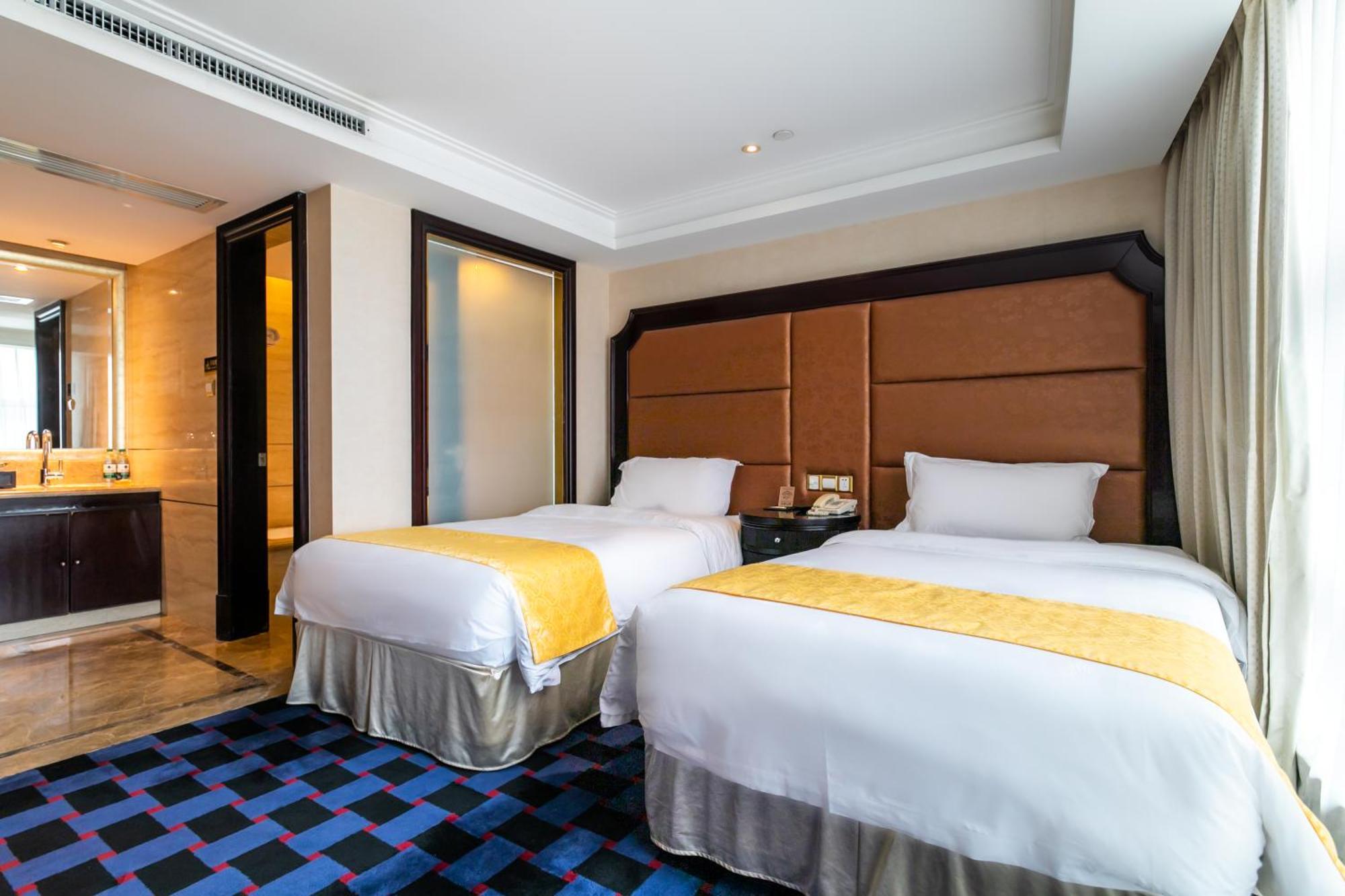 Royal Mediterranean Hotel Гуанчжоу Экстерьер фото