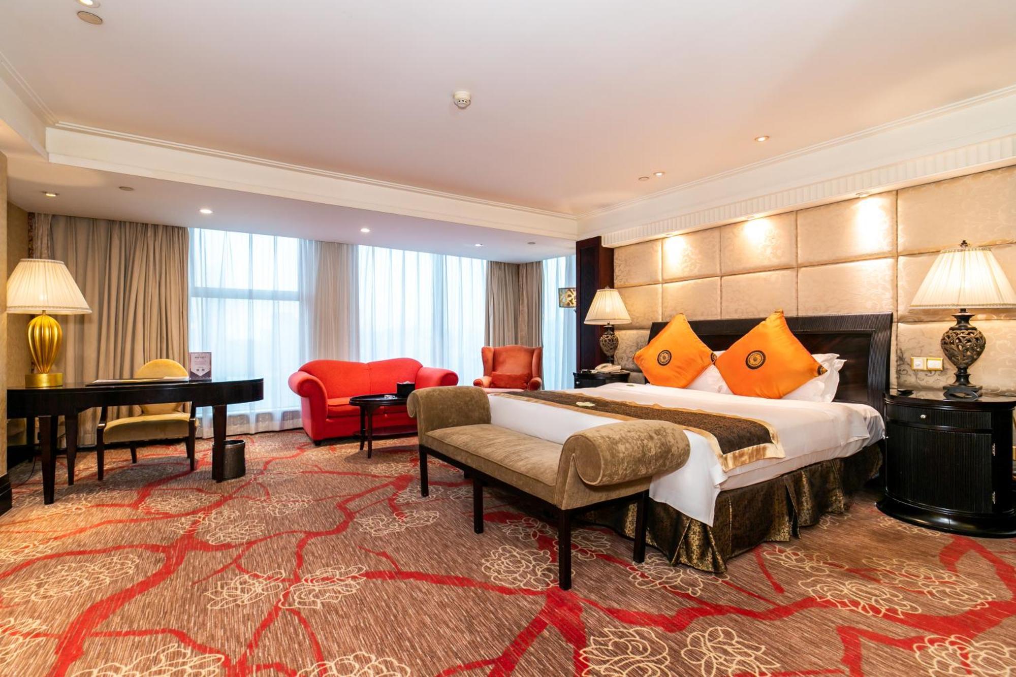 Royal Mediterranean Hotel Гуанчжоу Экстерьер фото